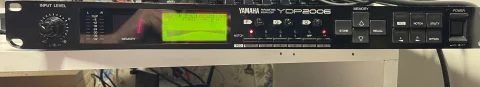 Yamaha YDP2006 (1 av 2) - DSP m. PEQ,Notch, Delay & 24d...