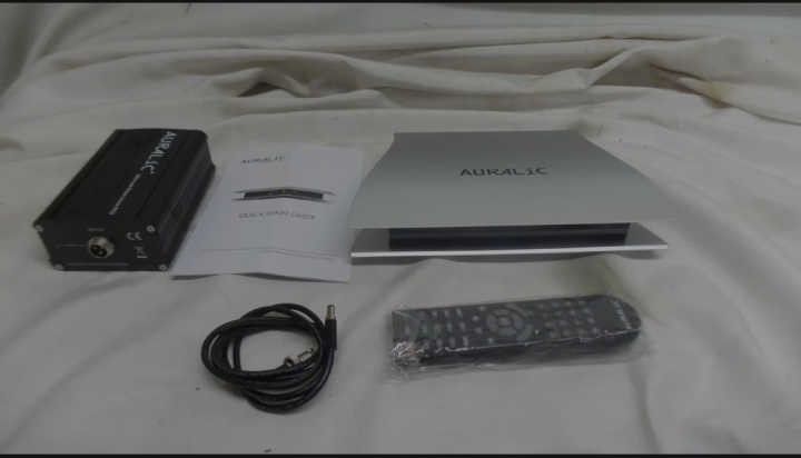 AURALiC Aries + AURALiC Ultra Low Noise Linear PSU