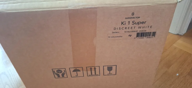 Audiovector Ki1 Super Discreet aktiva h&ouml;gtalare med hub - Bild 4 av 5