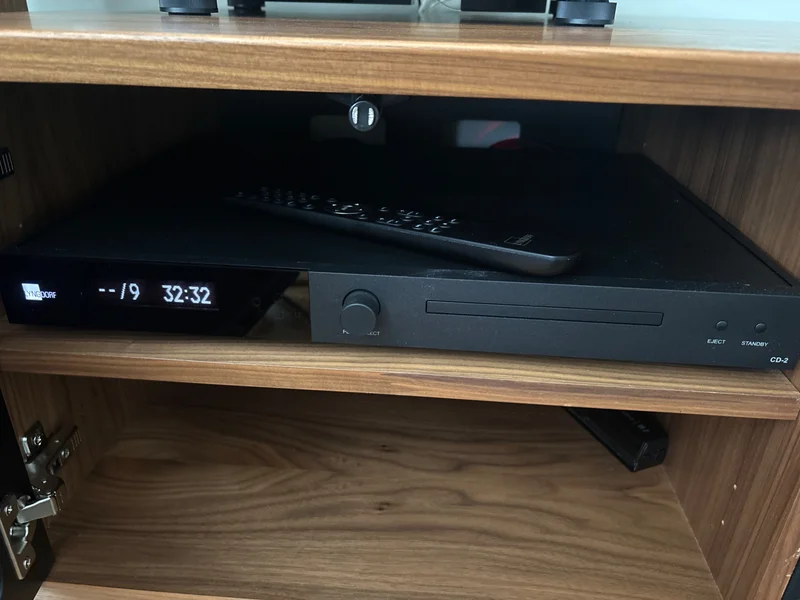 Golvh&ouml;gtalare, F&ouml;rst&auml;rkare, CD vinylspelare s&auml;ljes - Bild 3 av 4