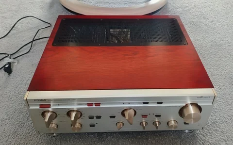 Luxman L560