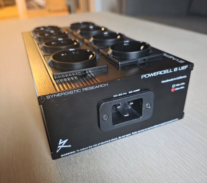 Synergistic Research Powercell 8 uef SE + Atmosphere Level 2 str&oslash;mkabel - Bild 1 av 10