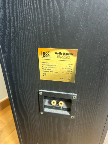 BSS M-250 Högtalare 