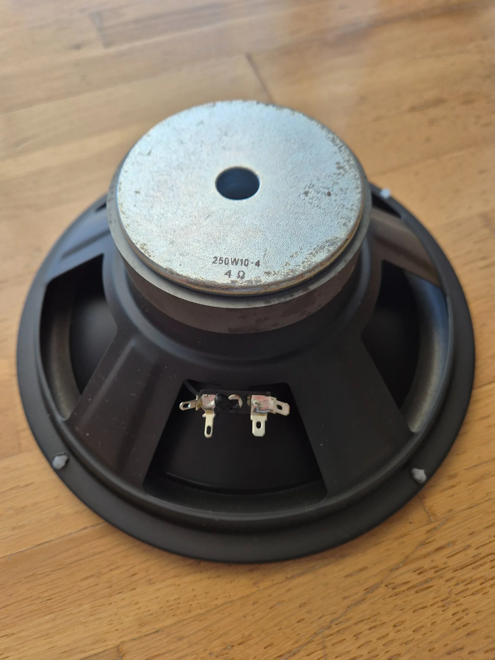 Nya baselement Response 250W Nya baselement Response 250W - Bild 2 av 2