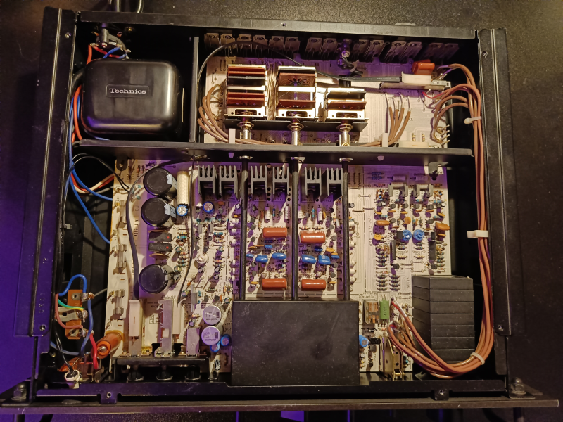 Technics SU-9070 preamplifier - Bild 2 av 2