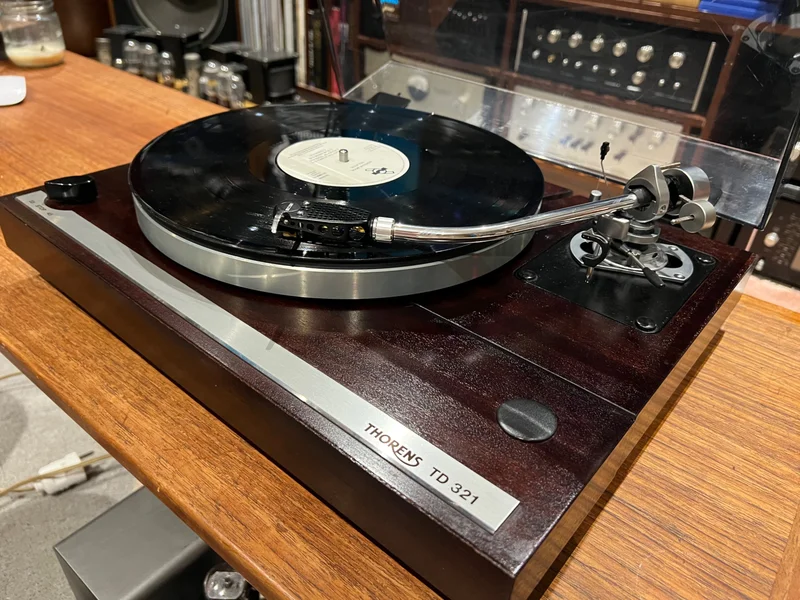 Thorens TD321 - Bild 2 av 3