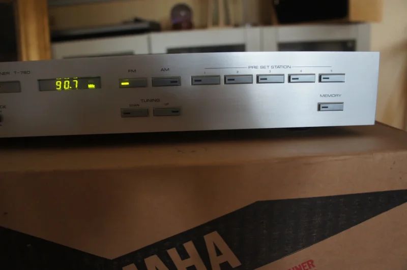 Yamaha T-760 tuner i toppskick - Bild 3 av 5