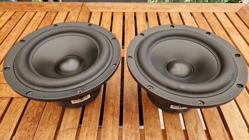 Subwoofer SB23MFCL45-8 Subwoofer SB23MFCL45-8 - Bild 1 av 3