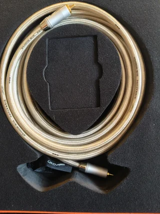 QED SIGNATURE SUBWOFER CABEL