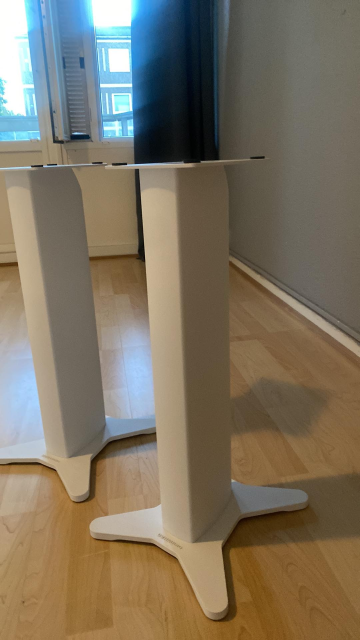 Dynaudio stand 10