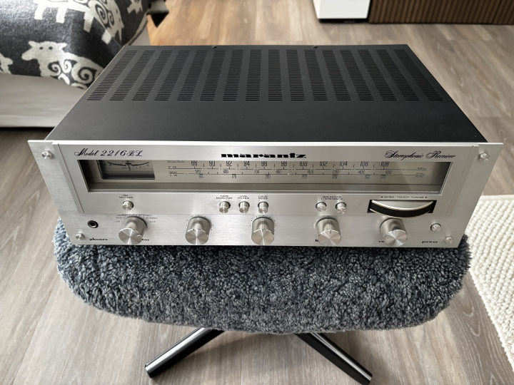 Vintage Marantz 2216bl