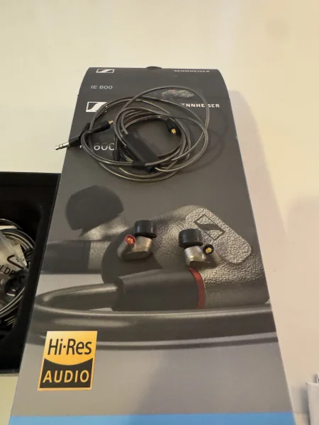 Säljes Sennheiser EI600 Säljes Sennheiser EI600 - Bild 3 av 3