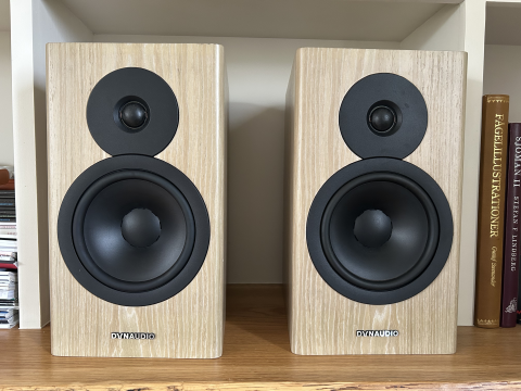 Dynaudio Evoke 20
