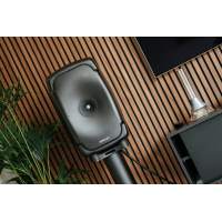 Genelec 8361A med unika högtalarstativ!