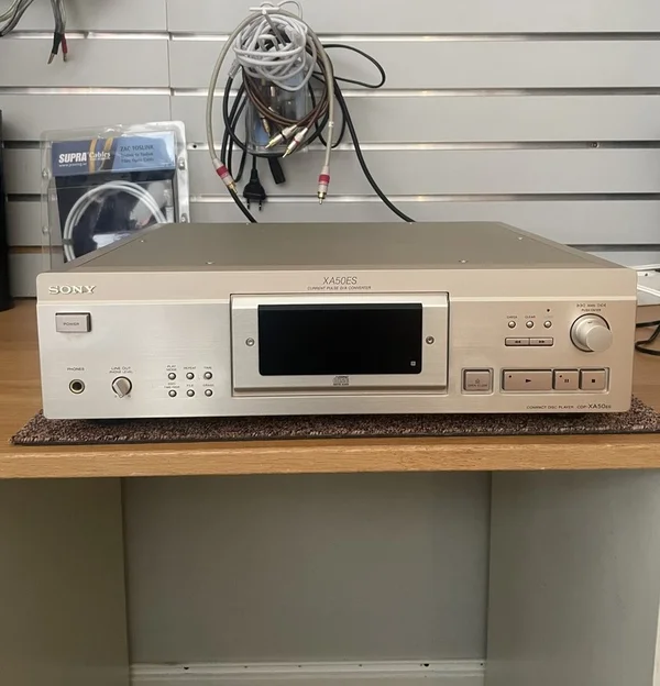 Sony CDP-XA50ES - Bild 1 av 2