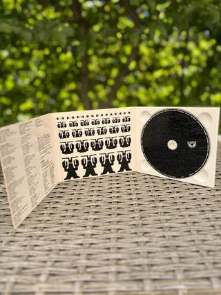Moder Jord Massiva - Ur Djupen