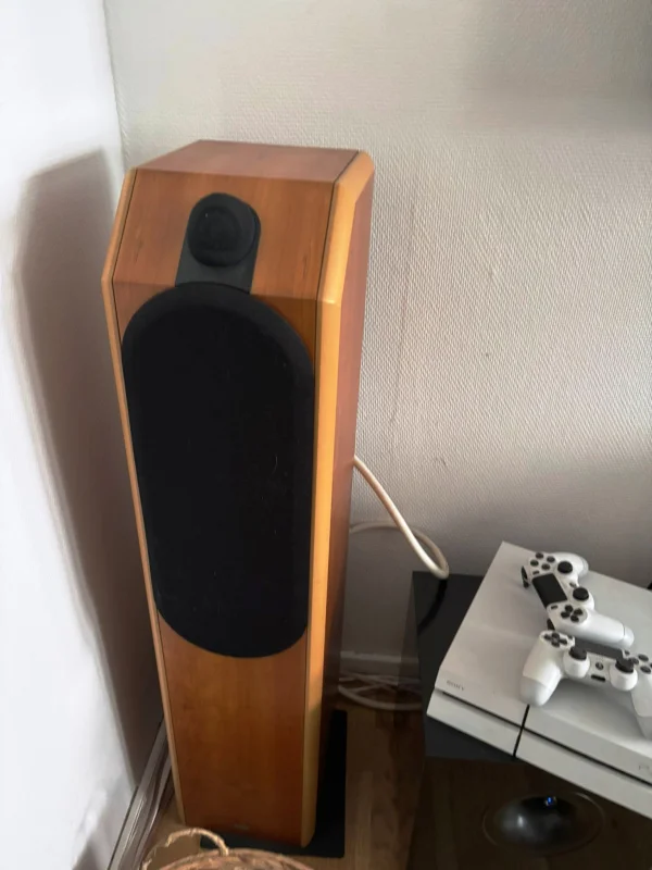 B&W (Bowers & Wilkins) CDM 7Special Edition - Bild 1 av 2