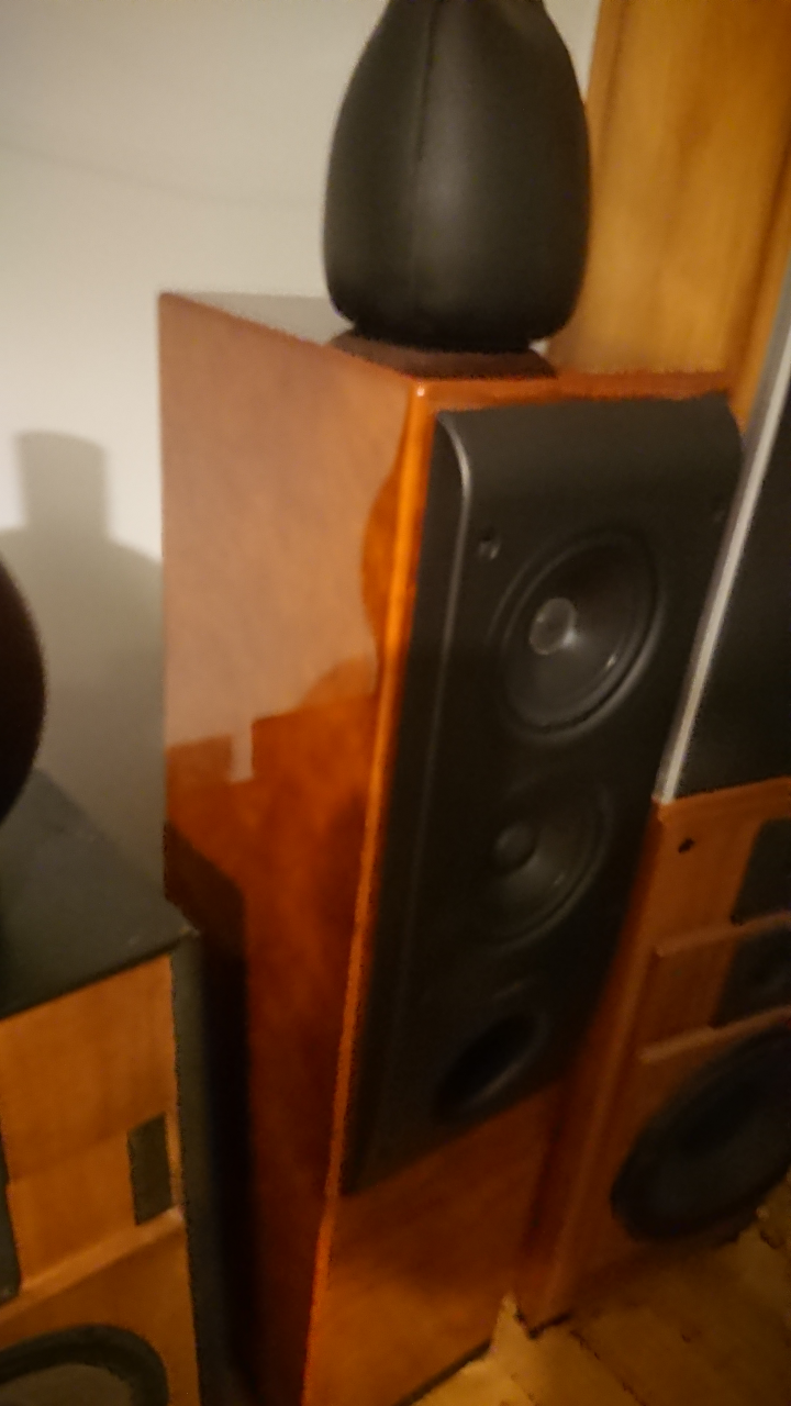 Kef Reference model 3