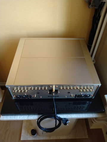 PIONEER EXCLUSIVE C7