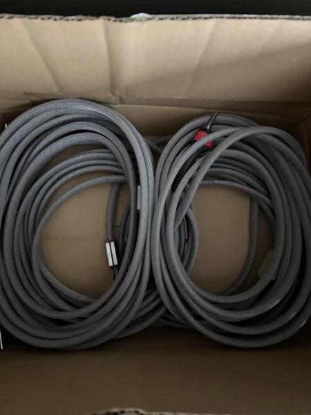 Albedo Monolith  - Bild 3 av 3