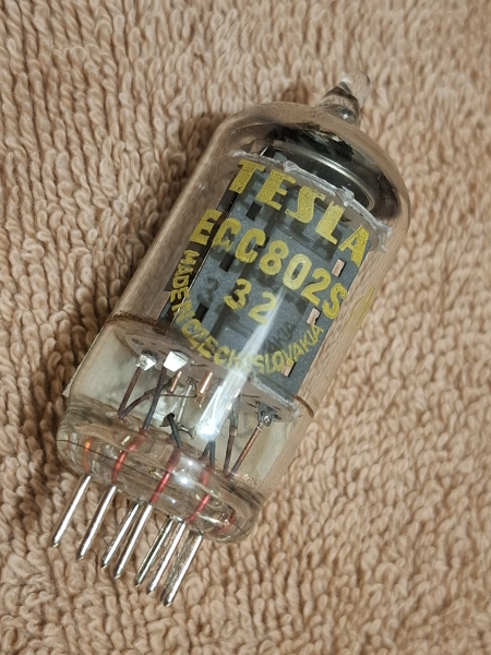 TESLA ECC802S (12AU7WA / ECC82) NOS Radiorör TESLA ECC802S (12AU7WA / ECC82) NOS Radiorör - Bild 4 av 5