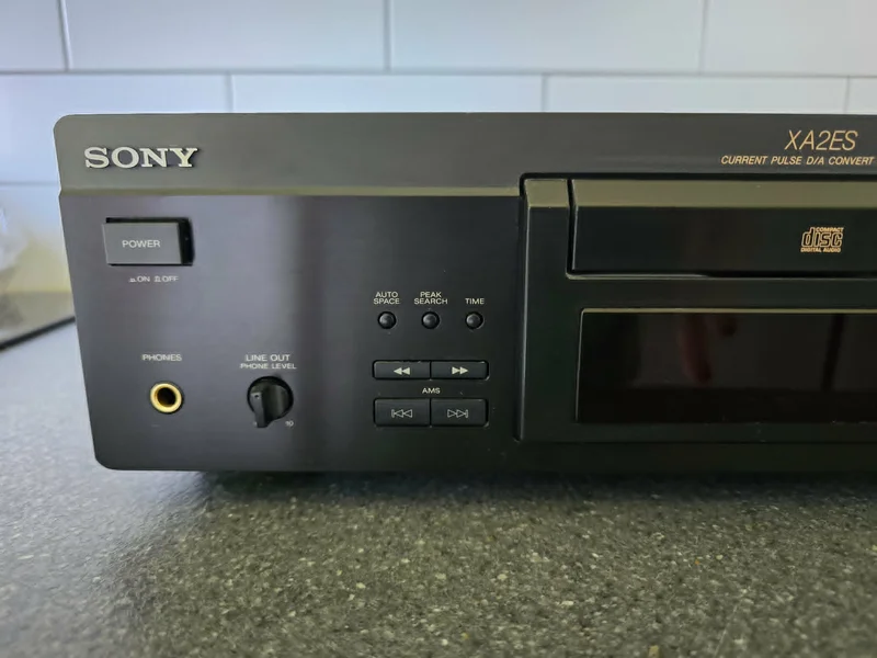 Sony CDP-XA2ES (ES-serien) Sony CDP-XA2ES (ES-serien) - Bild 2 av 10