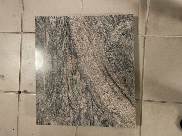 TUNG  STENSKIVA   53 x 47