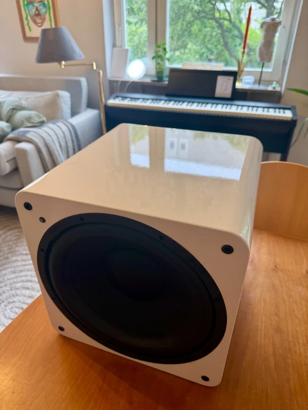 SVS SB-1000 Piano Vit + Supra subwooferkabel 10 m - Image 1 of 4