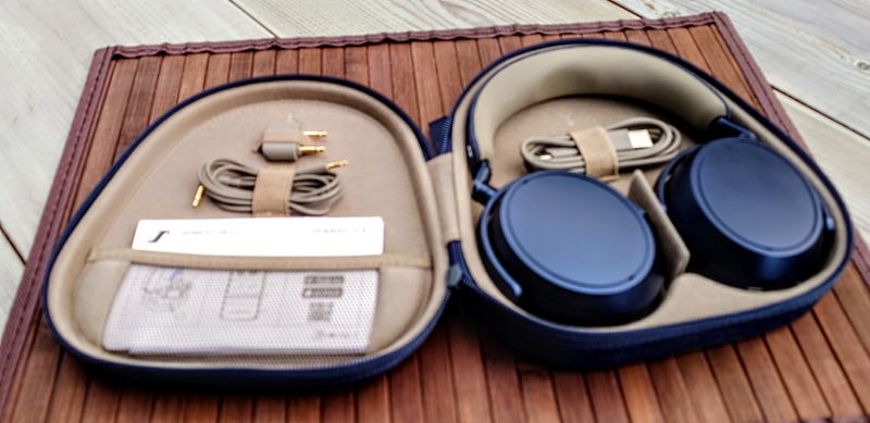 Sennheiser Momentum 4 - Bild 4 av 4