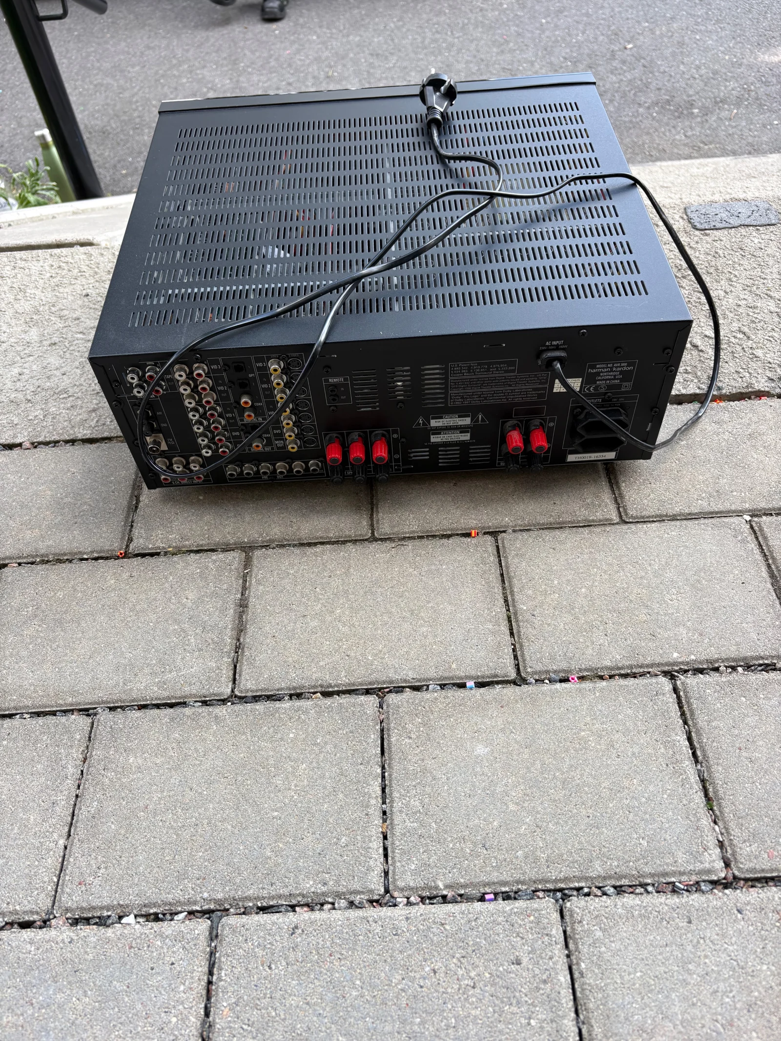 Harman Kardon AVR 3000 Receiver - Bild 2 av 3