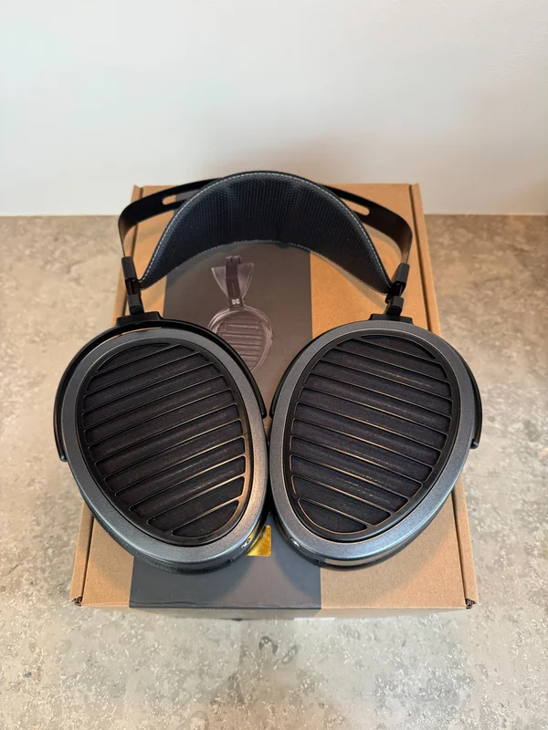 Hifiman Arya Stealth – Nyskick, komplett i originalkartong med kvitto. Hifiman Arya Stealth – Nyskick, komplett i originalkartong med kvitto. - Bild 7 av 8