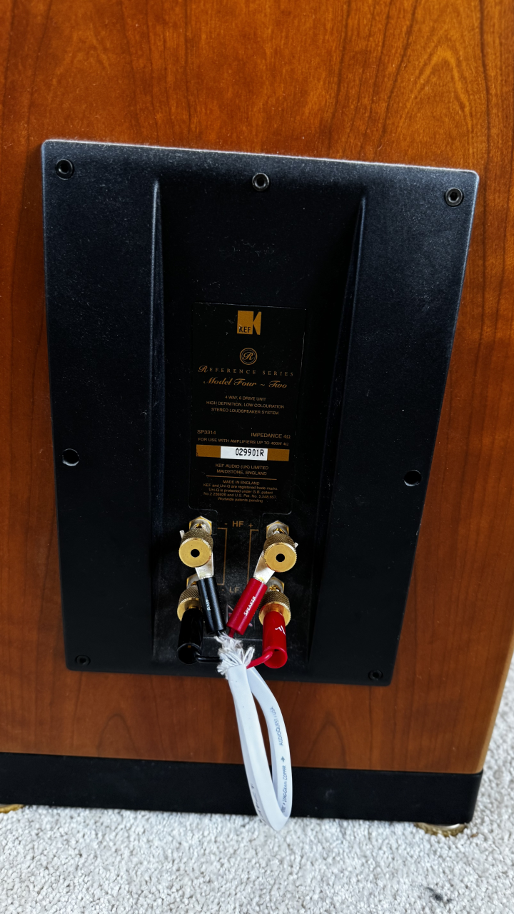 KEF Reference Model Four-Two high end högtalare