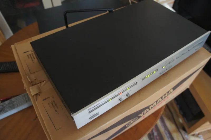 Yamaha T-760 tuner i toppskick - Bild 5 av 5