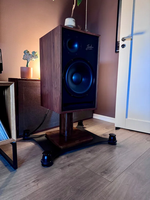 Pylon Audio Jade 20 med originale stativer - Bild 4 av 13
