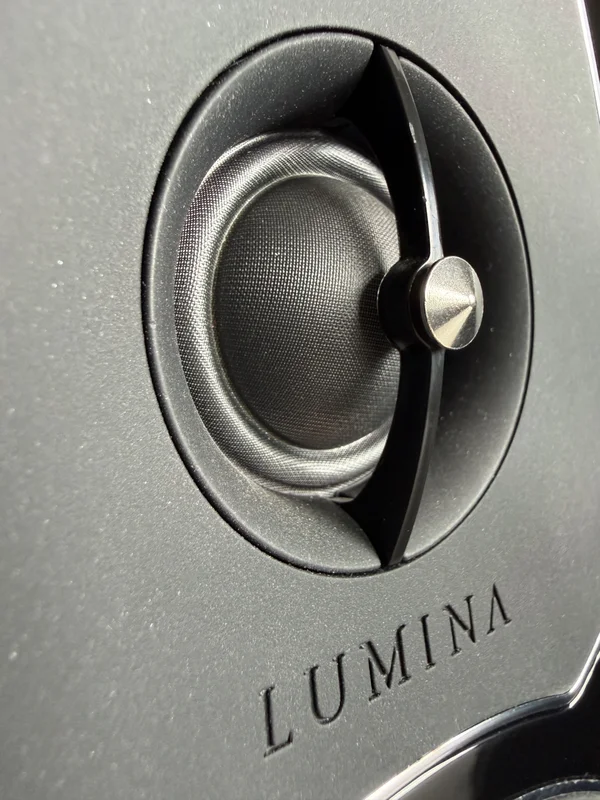 Sonus faber Lumina II – svart pianolack, nyskick Sonus faber Lumina II – svart pianolack, nyskick - Bild 5 av 6