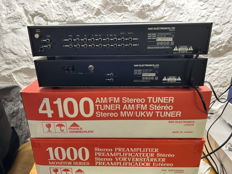 NAD 1000 & 4100 - Bild 2 av 2
