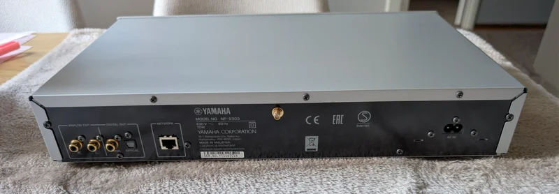Yamaha NP-303 Yamaha NP-303 - Bild 3 av 5