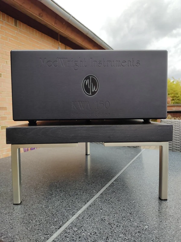 ModWright KWA 150 SE effektförstärkare ModWright KWA 150 SE effektförstärkare - Bild 2 av 4