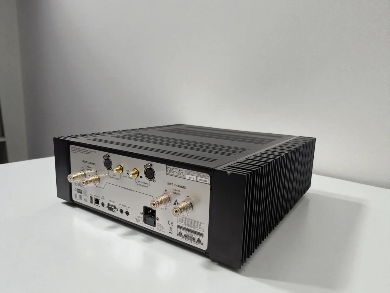 Mark Levinson No. 5302 Mark Levinson No. 5302 - Bild 3 av 4