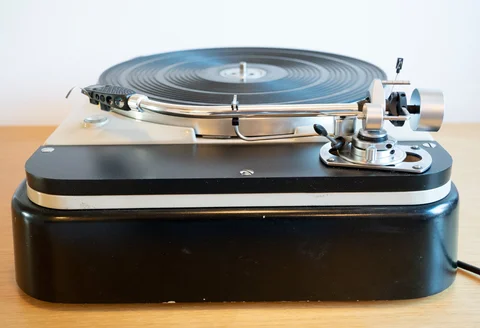 Thorens TD 124 med SME 3009 och ADC 25