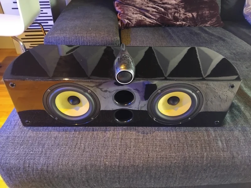 Fin center bra ljud - Bild 1 av 1