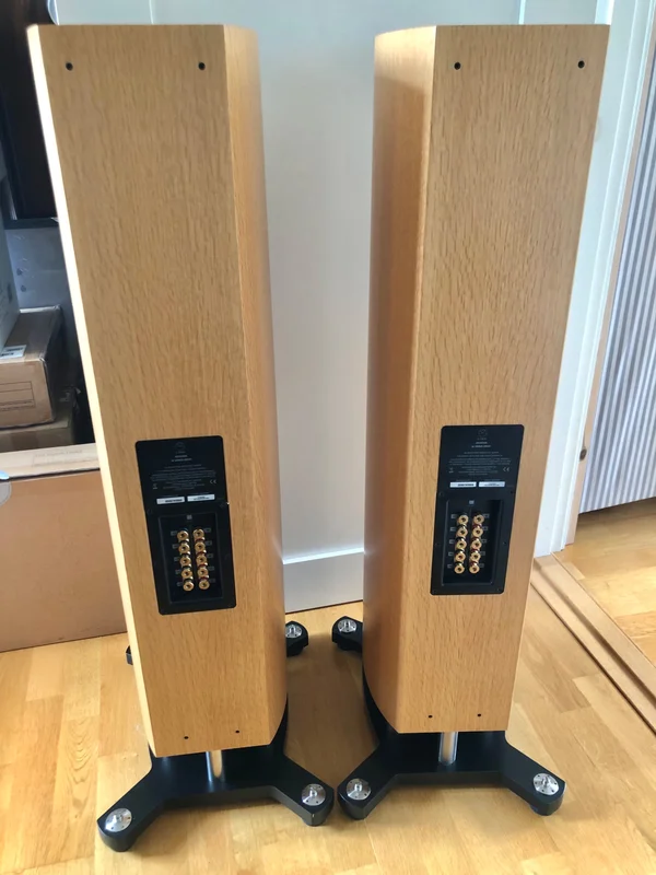 Linn Akubarik golvh&ouml;gtalare - Bild 6 av 10