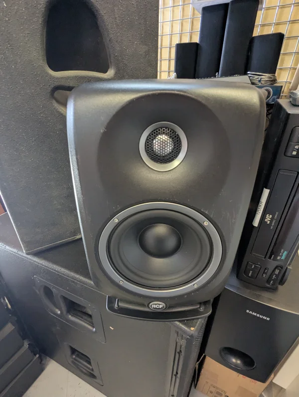 Rcf Mythos 6 - Bild 1 av 1