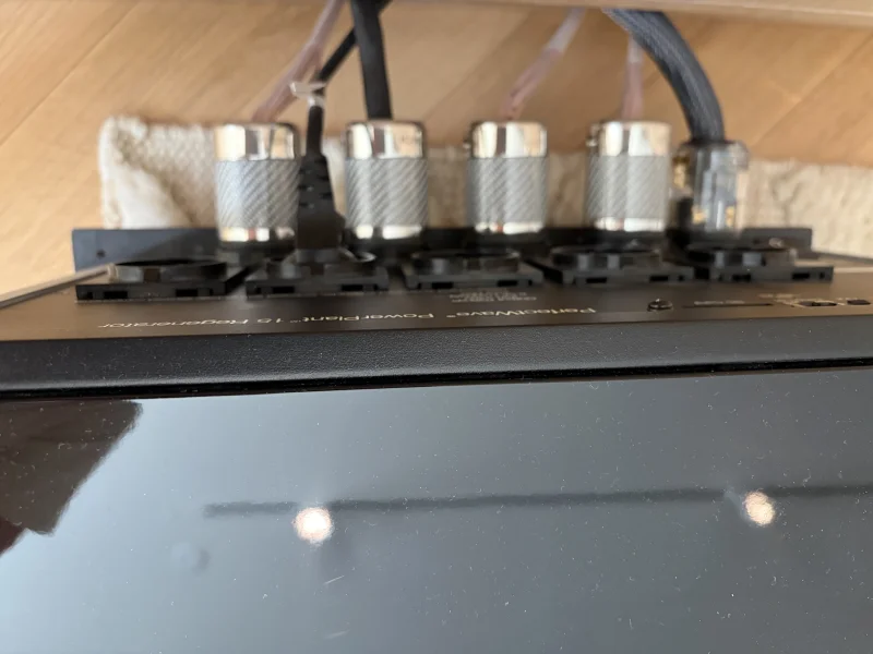 PS Audio PowerPlant P15 – Referensklassad strömregenerator PS Audio PowerPlant P15 – Referensklassad strömregenerator - Bild 3 av 5