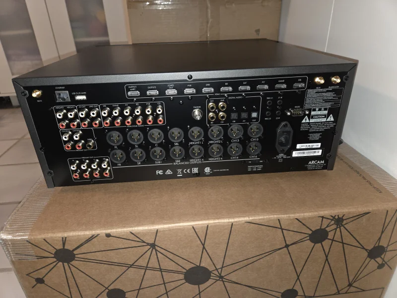 Arcam AV40 - Bild 2 av 2