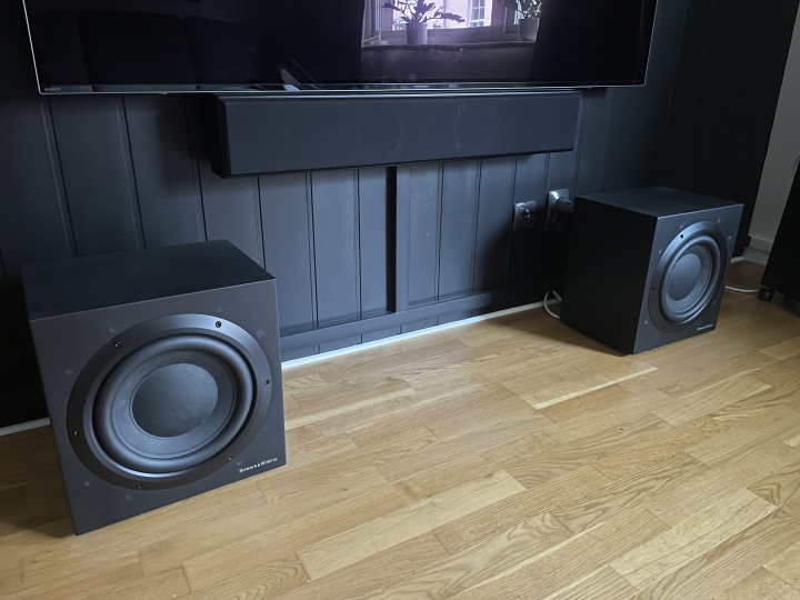 Bowers & wilkins Custom Theatre 