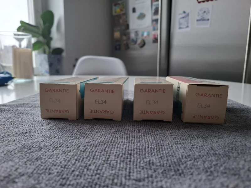 RFT EL34 6CA7 Thin Base O getter NOS Matchad kvartett RFT EL34 6CA7 Thin Base O getter NOS Matchad kvartett - Bild 2 av 8