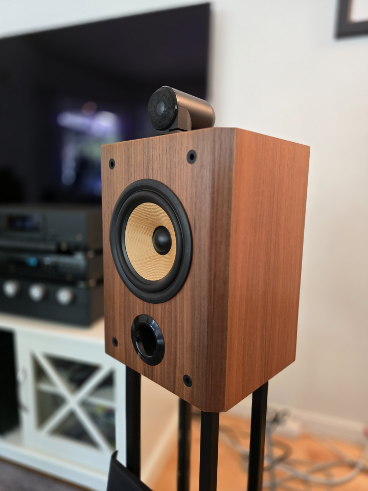 B&W Matrix 805 – High-end stativhögtalare i originalkartong