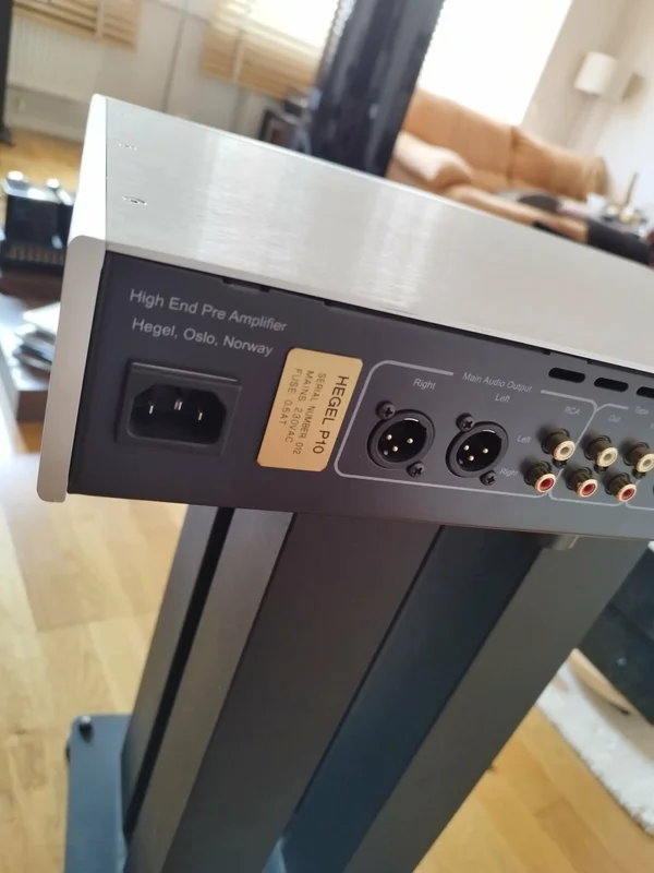 HEGEL P10 Anniversary High End Preamplifier HEGEL P10 Anniversary High End Preamplifier - Billede 6 af 11