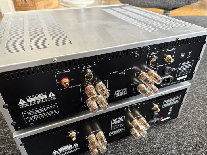 Rotel RB 1582 2st (mk1 och mk2)